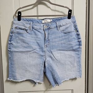 Torrid Classic Skinny High Bermuda Short - Light Wash